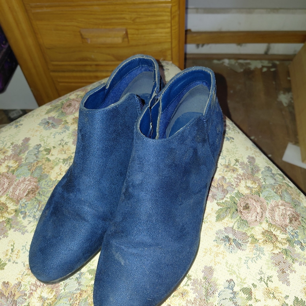 Refresh Navy Ankle Booties